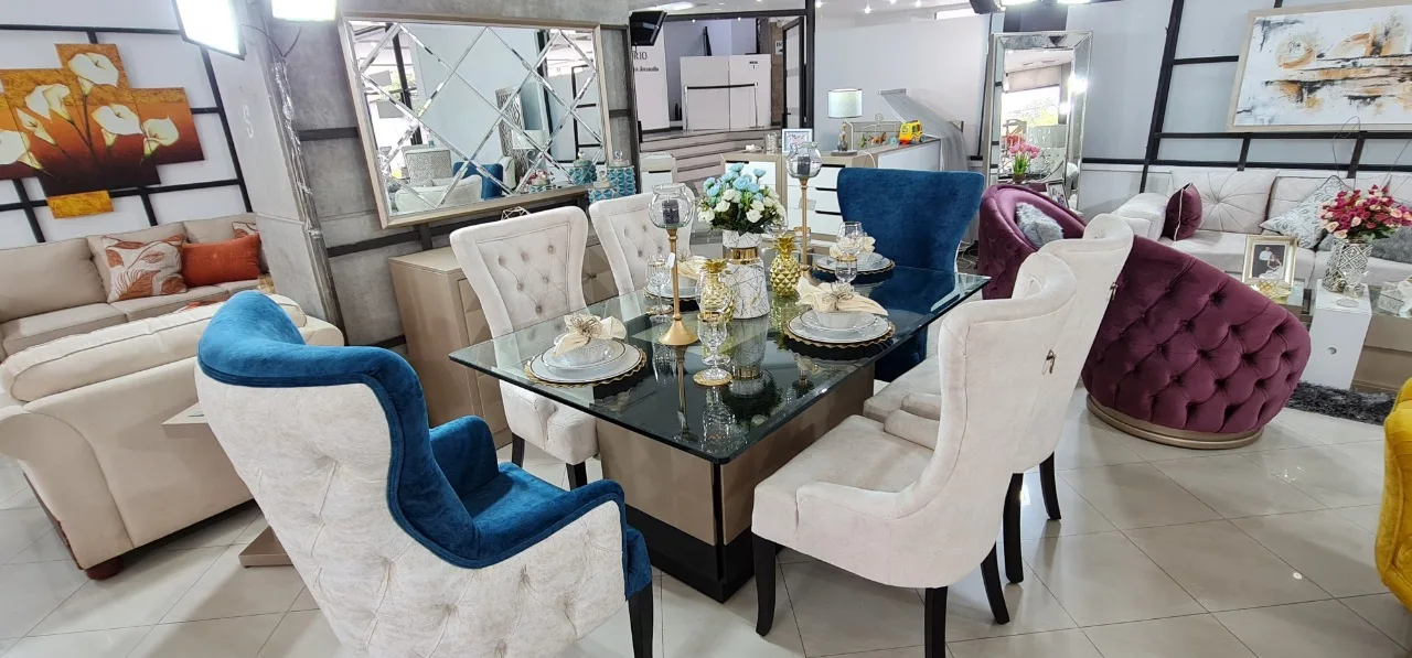 Comedor mesa con base espejada