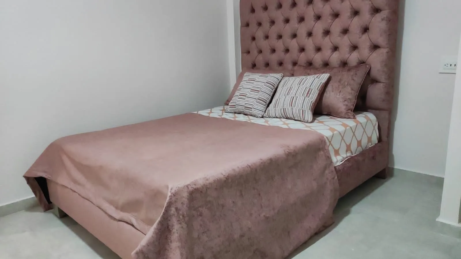 Cabecera de cama Capitoné de rombos en Rosa DORM-035