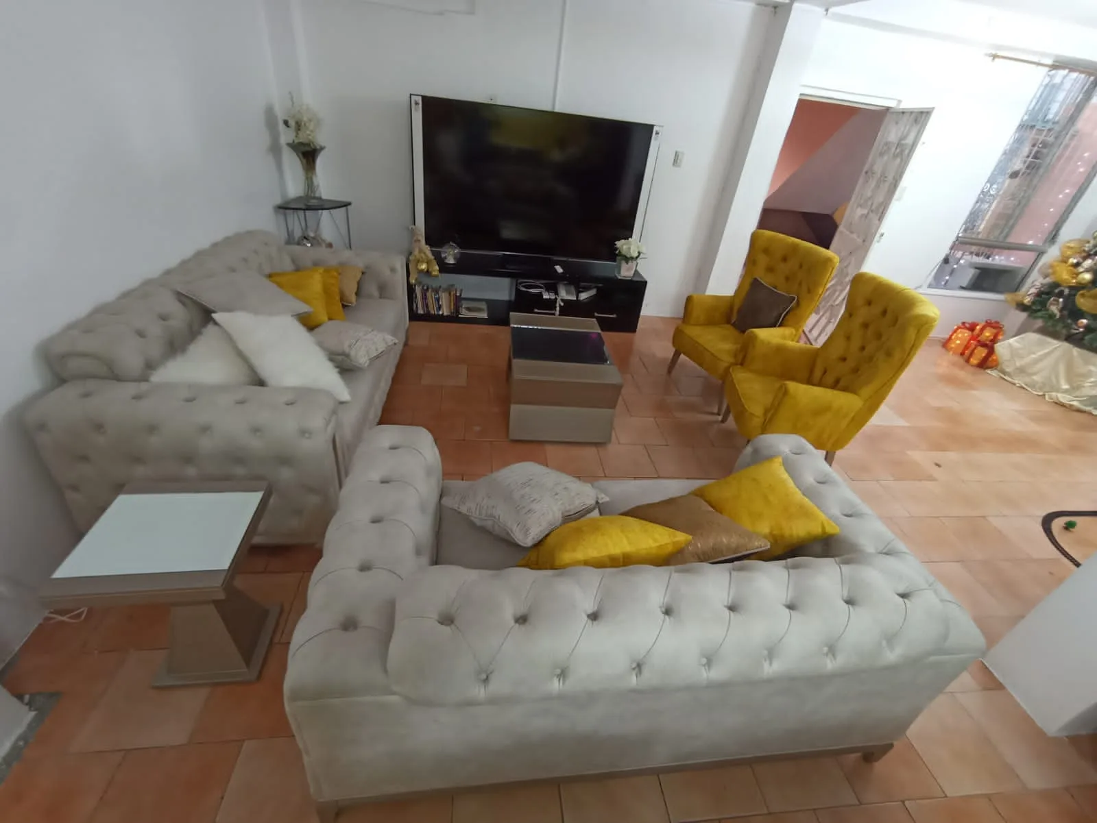 Sofa 3 puestos CAPRINI