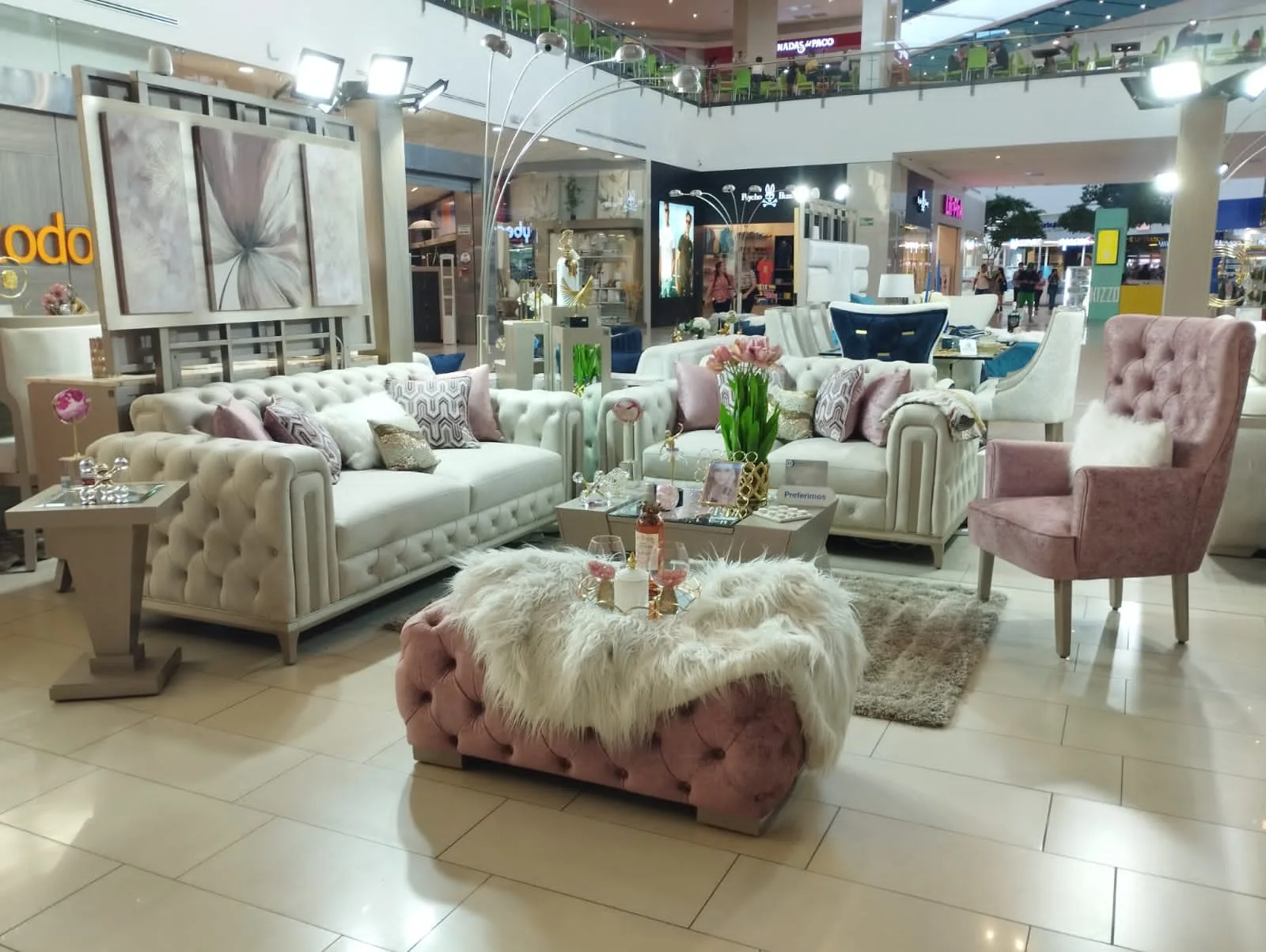 Sofa 3 puestos CAPRINI